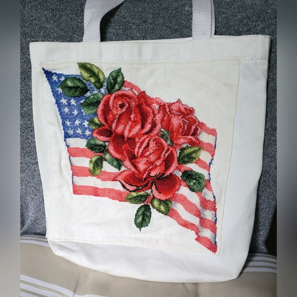 American Beauty Rose Patterned Tote Bag 13.5"×13.5" Strap:8" - Picture 7 of 9